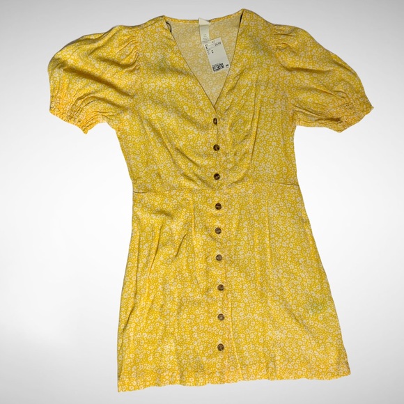 H&M Dresses & Skirts - H&M | Yellow Floral Spring Dress
